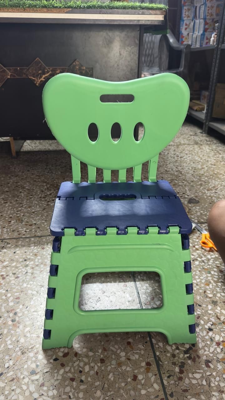 Portable Children's Writing Chair