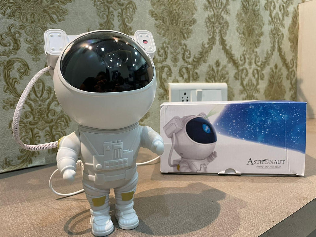 Astronaut Galaxy Star Projector – 360° Rotating Night Light with Remote & Timer